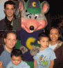 ChuckECheeseGreetsFamily.gif
